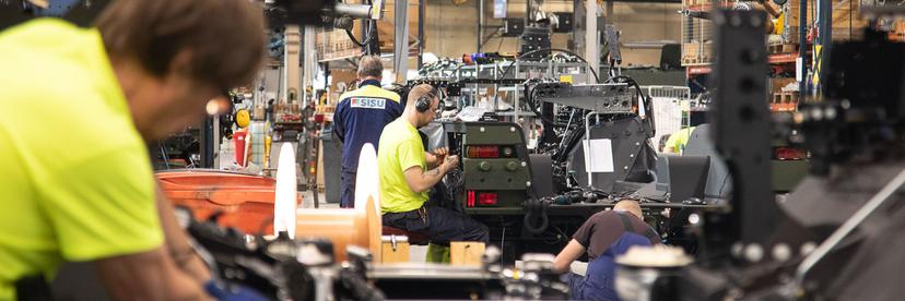 Tuotantotyöntekijä, Sisu Auto image